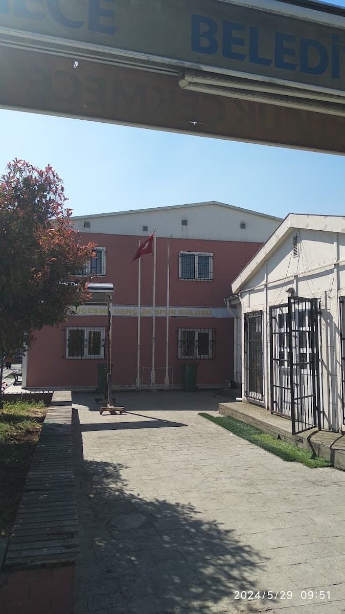 Söğütlüçeşme Spor Tesisleri 3