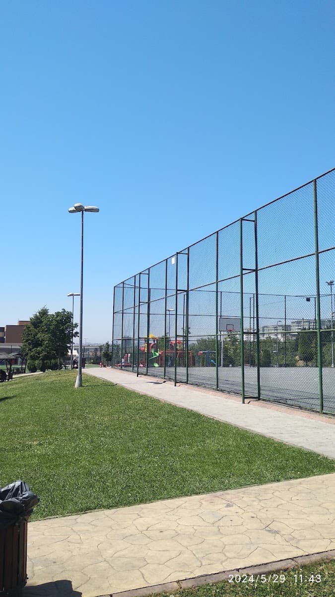 Söğütlüçeşme Spor Tesisleri 4